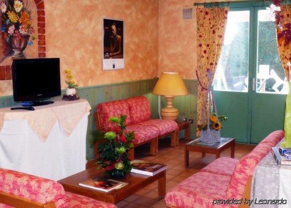 Contact Hotel Restaurant La Chaumiere Entre Orgeval Et Flins A13 Sortie 8 Les Mureaux Cameră foto